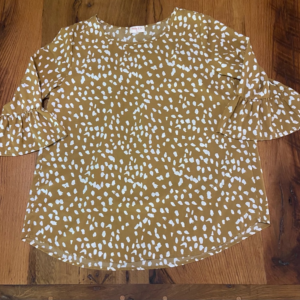 Hailey & Co Caramel and White Animal Print Top, Fun to Dress Up or Down, Sz Med
